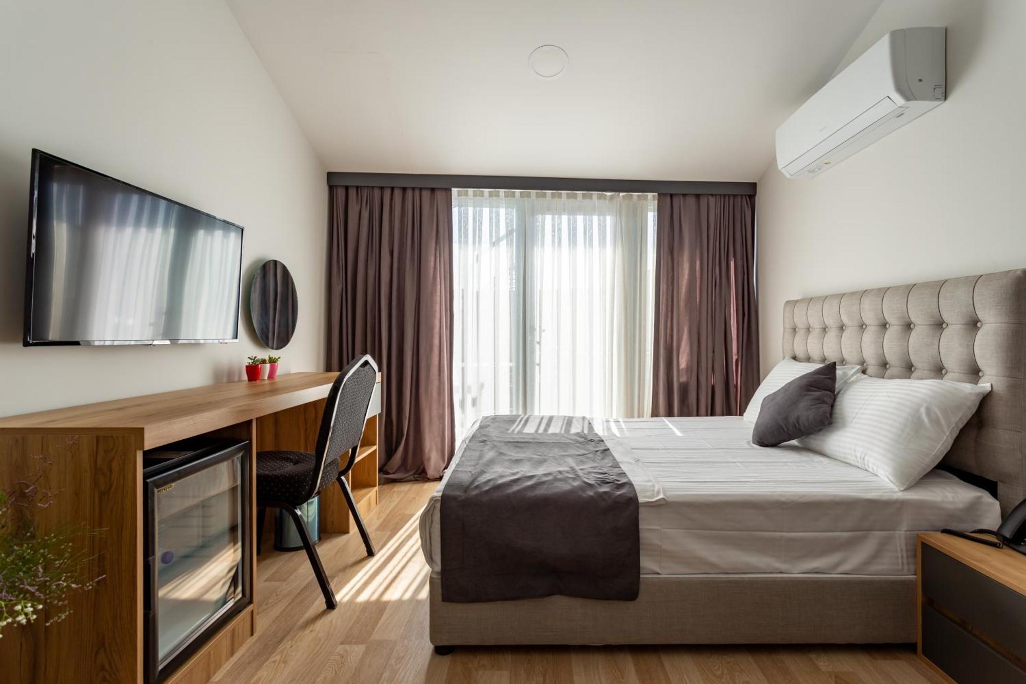 Atm Suit Otel Стамбул Экстерьер фото